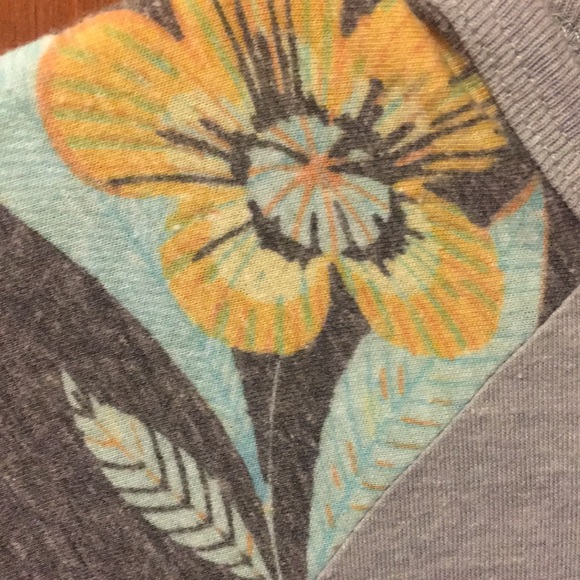 LulaRoe Randy- great condition - Picture 2 of 4